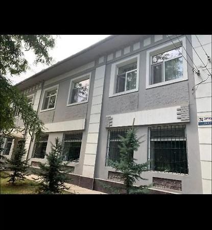 Бульвар Эркиндик74 Bischkek Exterior foto