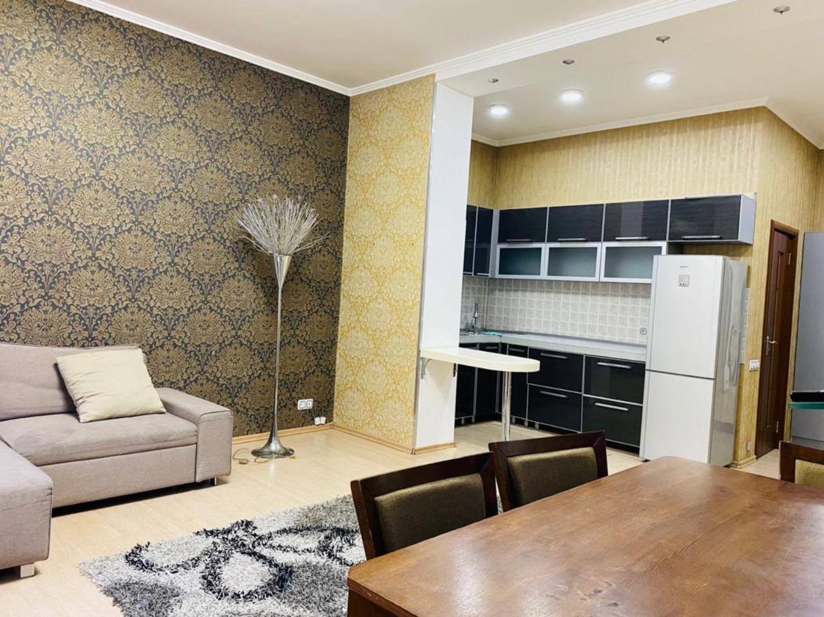 Бульвар Эркиндик74 Bischkek Exterior foto