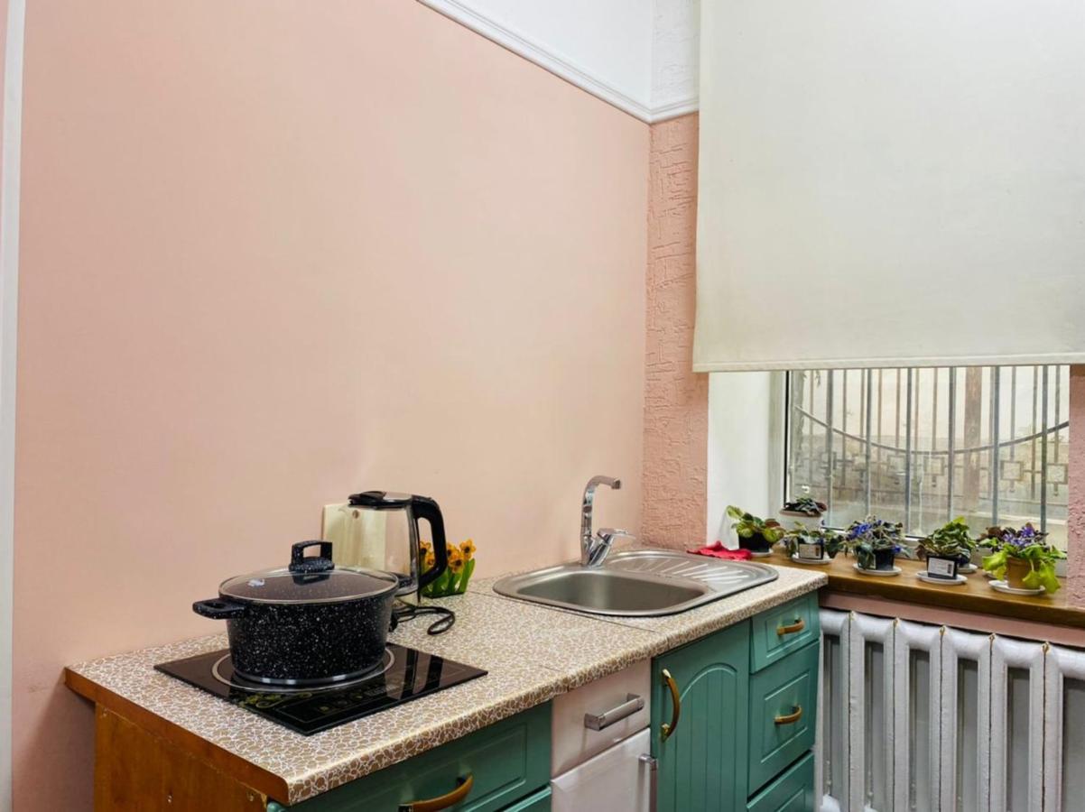 Бульвар Эркиндик74 Bischkek Exterior foto