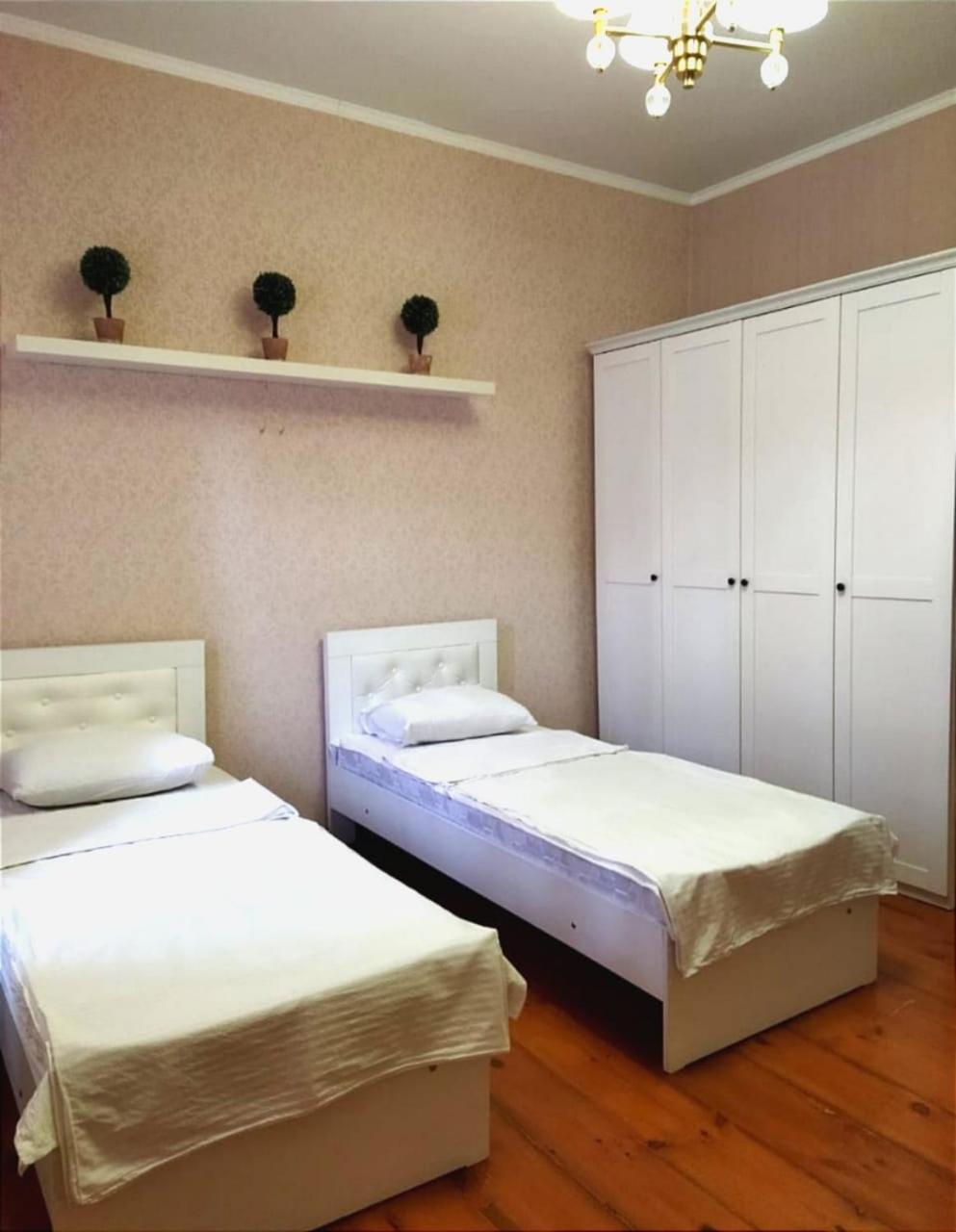 Бульвар Эркиндик74 Bischkek Zimmer foto